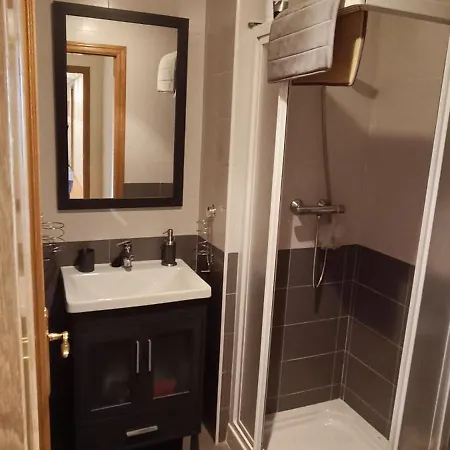 Piso Centrico Al Lado De Oviedo *